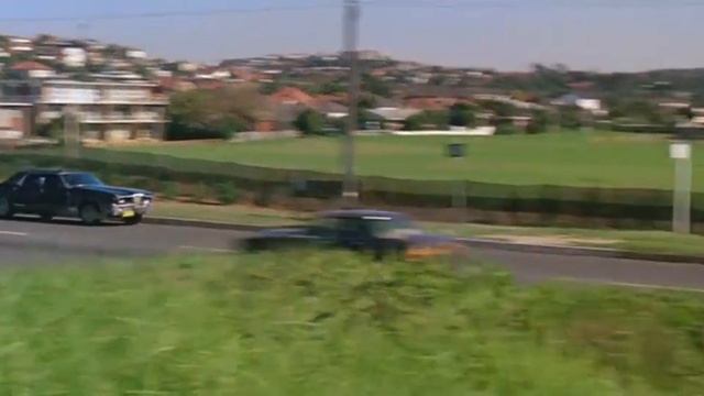 Николь Кидман рассказывает содержание фильма - "BMX Bandits" (1983)... смотреть онлайн