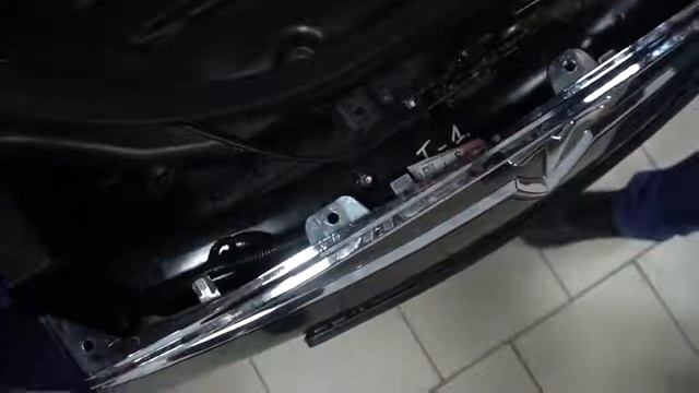 Наглядный пример угона авто "удочкой" за 10 секунд, на примере Tesla. смотреть онлайн