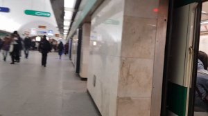 На метро от Академической до Гостиного Двора, часть 2