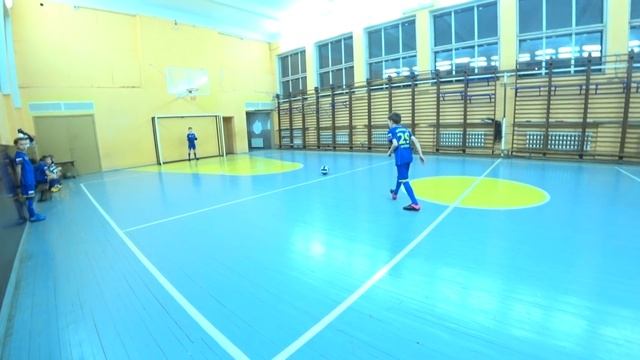 Игра-№18 "Пенальти 2 попытки" = старшие (КАК МЕНЯЕТСЯ ТОЧНОСТЬ УДАРОВ ЕСЛИ МОЖНО ОШИБАТЬСЯ?) смотреть онлайн