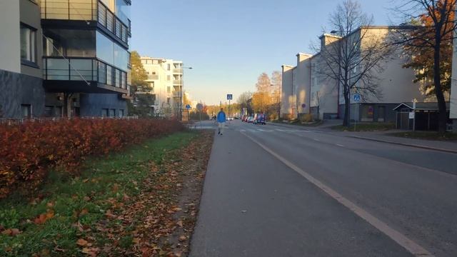 Finland small City walks: Sunny Autumn walk in Matinkylä Espoo#shorts #travel смотреть онлайн