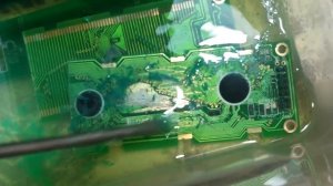 Как снять лак с печатных плат???