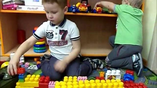 Видеоматериал к родительскому собранию "Игрушки - антиигрушки" смотреть онлайн