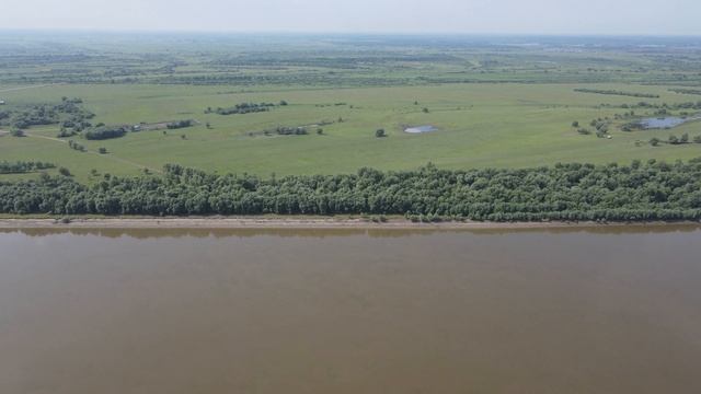Приехали на рыбалку на двое суток р.Иртыш!Вода кипит от рыбы! Ловим щуку и окуня !Коптим Рыбу! смотреть онлайн