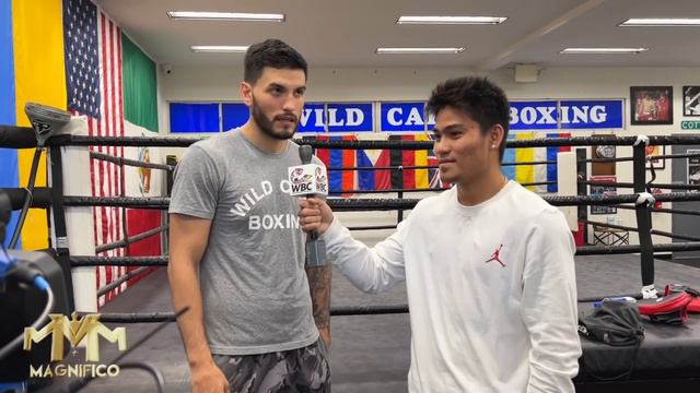 Surprising Coach Freddie With the WBC Trainer's Belt смотреть онлайн