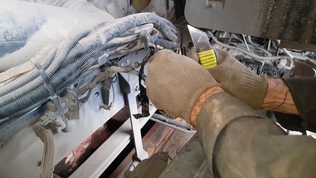 DAF 105 - горит символ EBS на приборке смотреть онлайн