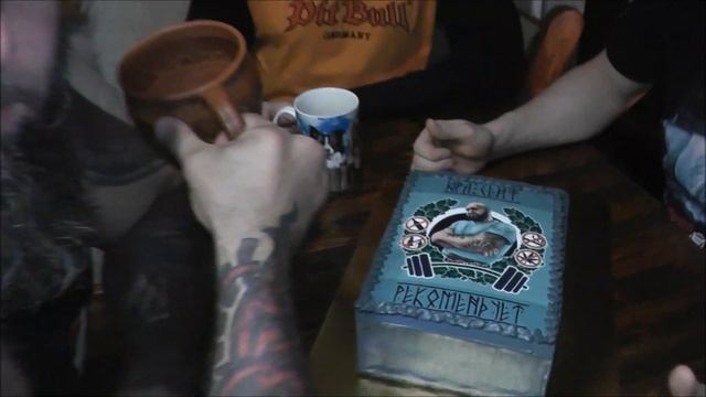 Юра Сейф РЕКОМЕНДУЕТ новогодний тортик смотреть онлайн