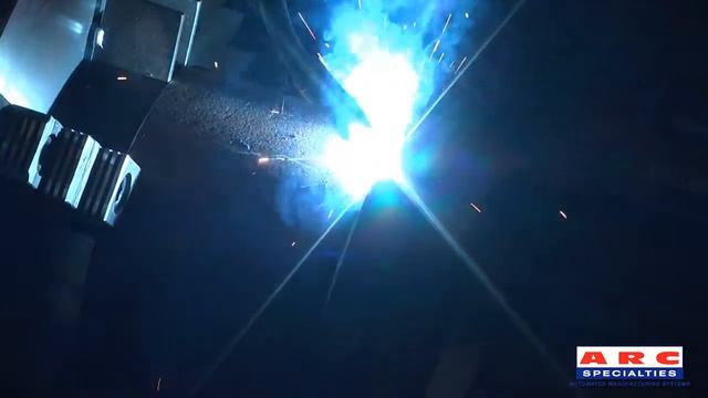 Robotic Fluxcore Welding of Pipe Couplings смотреть онлайн
