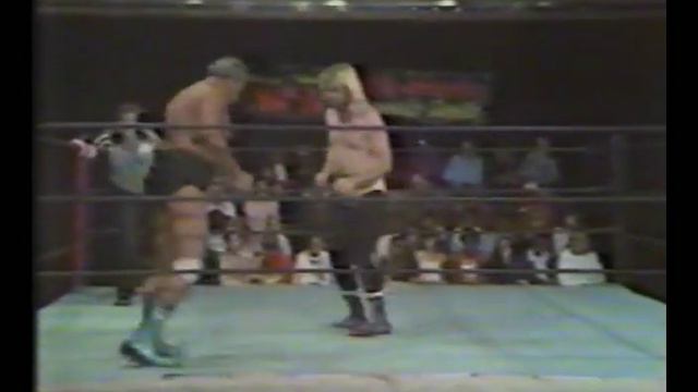 The Sheik vs Mark Roberts (October 06, 1979) смотреть онлайн