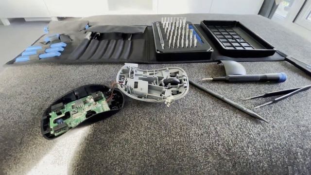 Teck Tip: Fix a broken Wireless Mouse (Logitech M215) смотреть онлайн