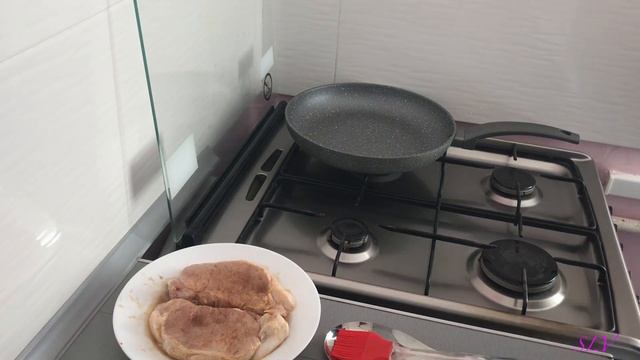 Корейка с кайенским перцем в глазури/секретный ингредиент/приготовить быстро и вкусно смотреть онлайн