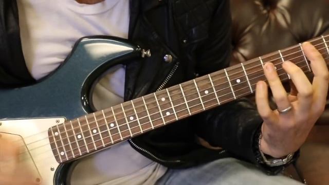 1985 Fender Performer | Guitar of the Day смотреть онлайн