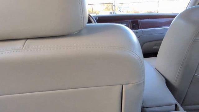 Lincoln Town Car Guy Explores The Weird Functions, Features and Quirks of His 2006 Lincoln Town Car смотреть онлайн