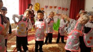 Очень забавный танец мальчиков#Постирушки#Утренник 8 Марта 07.03.2017 г.Павлодар детский сад#26