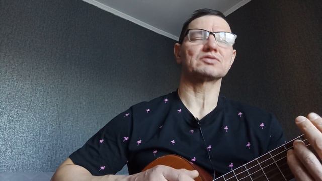 Человек идёт домой смотреть онлайн