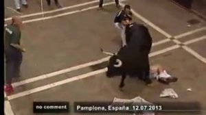 Ужас!!! Быки разодрали десятки людей