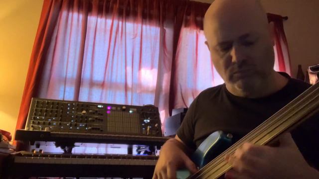 Maestro Fuzz Phazzer with Fretless PBass смотреть онлайн