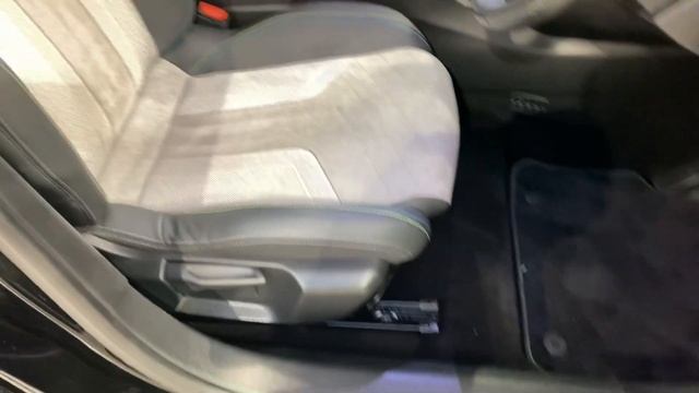 Peugeot E-208 50kWh GT Auto 5dr смотреть онлайн