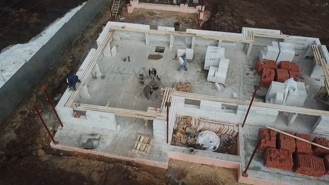 Выгрузка газобетонных блоков, кладка стен смотреть онлайн