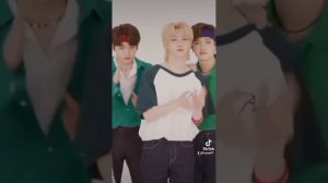 Stray Kids