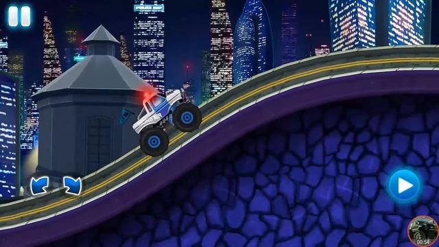 Полицейские и гоночные #монстр-траки машинки прыгают через трамплины летсплей monster trucks смотреть онлайн