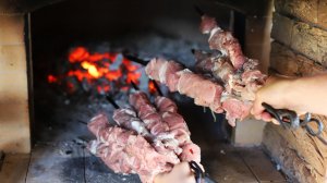 Шашлык на коньяке в дровяной печи. Делюсь отличным рецептом.