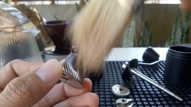 Cara bersihin Grinder TIMEMORE CHESTNUT C3 #timemore #grindercoffee #manualbrew #coffee смотреть онлайн