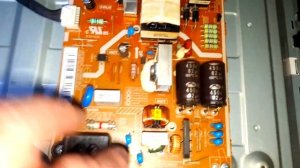 мигающий экран, потухло пол экрана телевизора Samsung UE32 EH5307K | ремонт