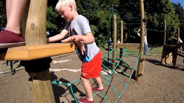 East Park, Kingston Upon Hull. смотреть онлайн