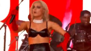 Bebe Rexha Performs 'Hey Mama'