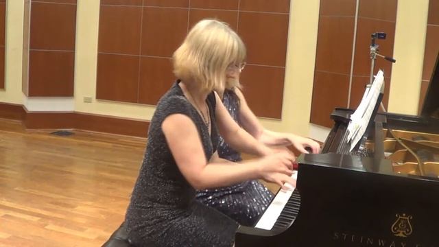 A New Account of the Blue Danube Waltzes by J. Strauss and Greg Anderson смотреть онлайн