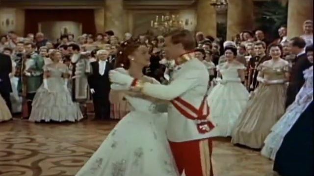 SISSI IMPERATRICE Valse смотреть онлайн