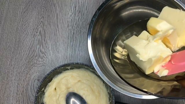 Крем пломбир на сметане.Универсальный,простой очень устойчивый и вкусный смотреть онлайн