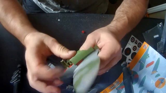Airfix's QuickBuild spitfire build and review смотреть онлайн