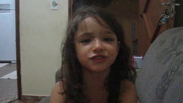 Manu cantando Diz pra mim ou Just Give Me a Reason смотреть онлайн