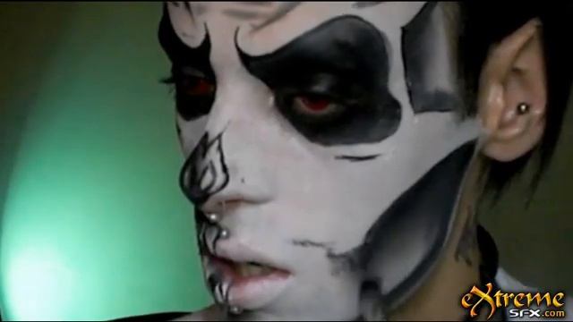 eRaness - Skull Mask Makeup Tutorial смотреть онлайн