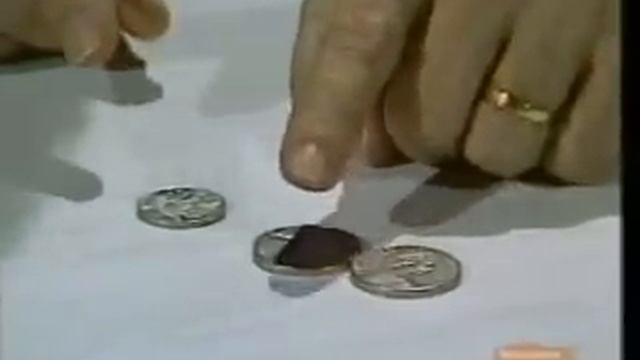 The Curiosity Show: The Coin Puzzle смотреть онлайн