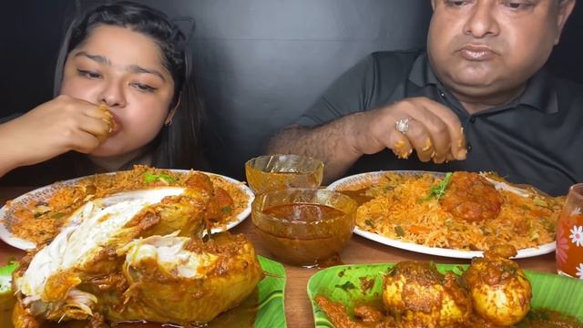 WHOLE CHICKEN CURRY🔥 SCHEZWAN FRIED RICE, SPICY EGG CURRY AND PRAWNS MALAI CURRY|FOOD EATING VIDEOS смотреть онлайн