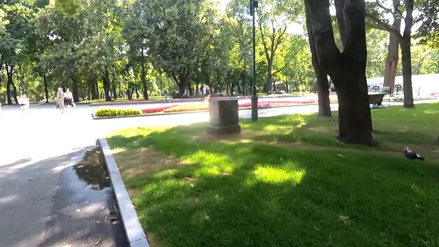 Харьков. Мини-отель Рылеев. Торговый центр Французский бульвар. Городской сад имени Шевченко смотреть онлайн