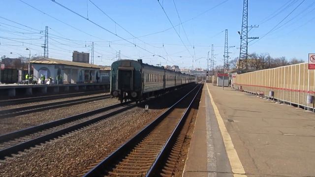 Электровоз ЧС7-040 с поездом№341Ф Москва-Кишинёв станция Нара 26.03.2017 смотреть онлайн