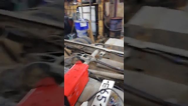 Газель, сняли кузов, решили делать новый. смотреть онлайн