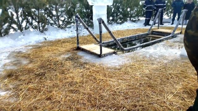 ПРОСТАЯ ЖИЗНЬ// СХОДИЛИ В ХРАМ И ПОСЕТИЛИ ПРОРУБЬ смотреть онлайн