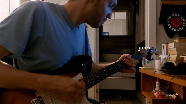 John Frusciante's Tone With Roland Micro Cube GX смотреть онлайн