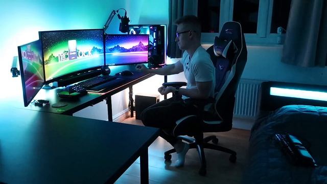 Philips Hue Sync - Reactive Music, Gaming, & Video Modes! смотреть онлайн