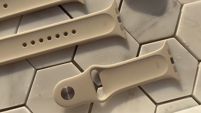 Apple Watch Series 8 ‘STARLIGHT’ 45mm + Starlight Sport Band Unboxing | Talking New Watch Faces смотреть онлайн