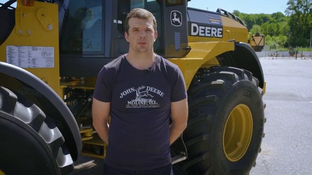 Фронтальный погрузчик John Deere 544К-II в сельскохозяйственном применении смотреть онлайн