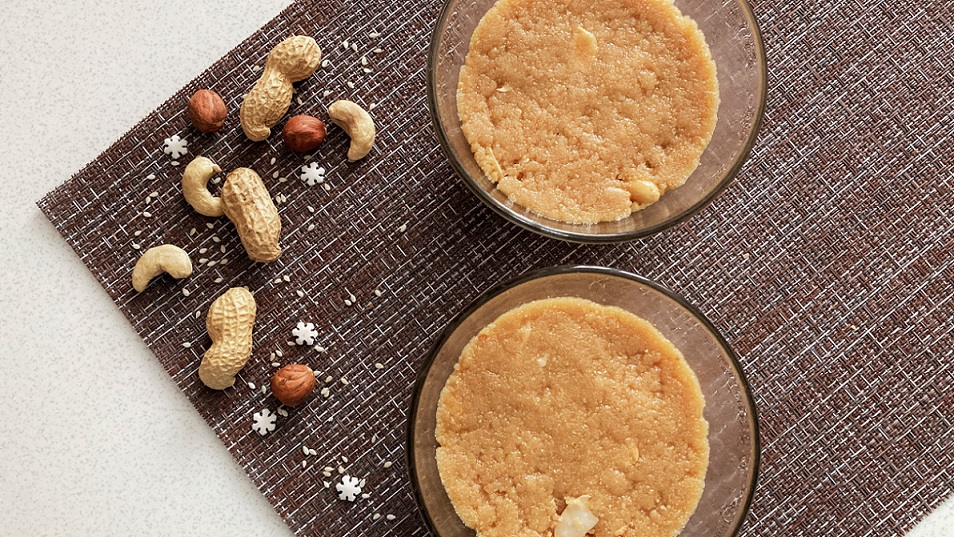 Сладости к чаю своими руками - халва из арахиса!