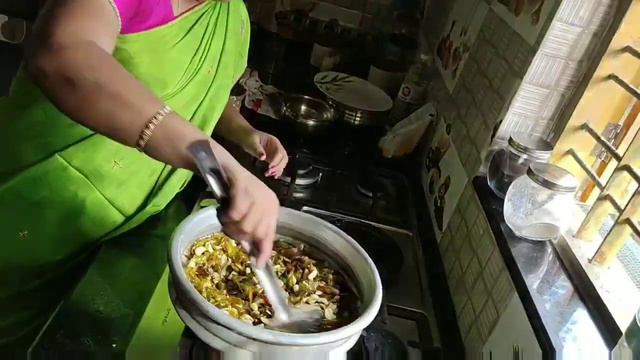 1kg പച്ച മുളകും 1 kg വെളുത്തുള്ളിയും കൊണ്ട് വിനയതമ്പുരാട്ടിയുടെ ഒരു കിടു ഹോട്ട് ഫിഷ് പിക്കിൾ смотреть онлайн