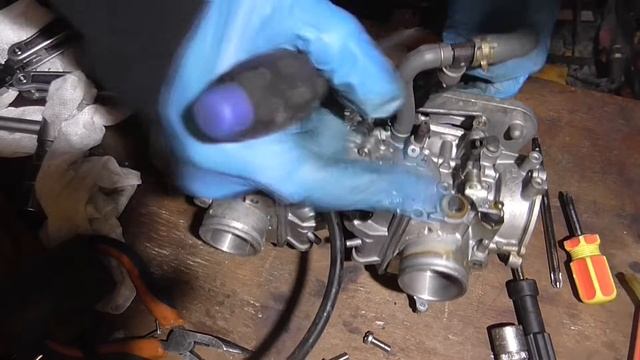 Разборка карбюратора GL1500 goldwing/ Carbuetor cleaning смотреть онлайн