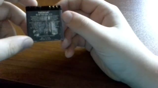 Смотрим внутренности старого телефона Nokia смотреть онлайн